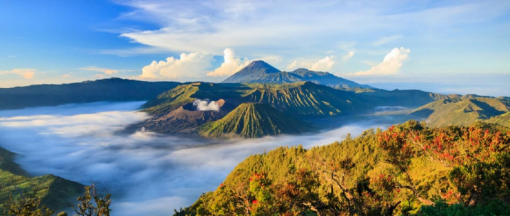 Indonesia’s biggest cellular operator, Telkomsel, chooses Infinet Wireless Solutions to provide better connectivity, establishing a 180 km link in challenging terrain Indonesia’s biggest cellular operator, Telkomsel, chooses Infinet Wireless Solutions to provide better connectivity, establishing a 180 km link in challenging terrain