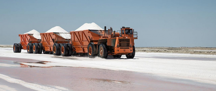 Upgrading existing wireless infrastructure for salt suppliers from the mainland to the coast of Mexico Upgrading existing wireless infrastructure for salt suppliers from the mainland to the coast of Mexico